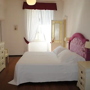 https://suite-villa-lillia.it-lombardy.com