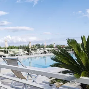 https://agriturismo-podere-lagave.it-tuscanyhotel.com